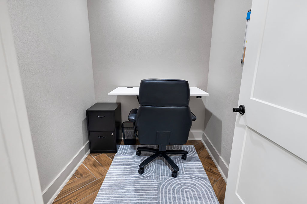 The sweet greek of miltion 0017 office 110 desk low